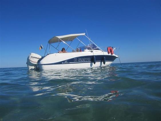 Skipper Yachts Sky Dancer 700 Walk around