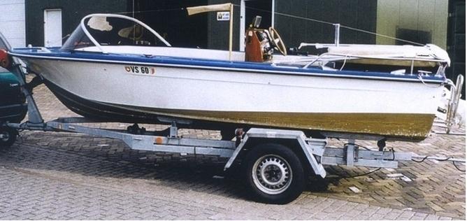 Swiss BMG saphir - speedboat suisse