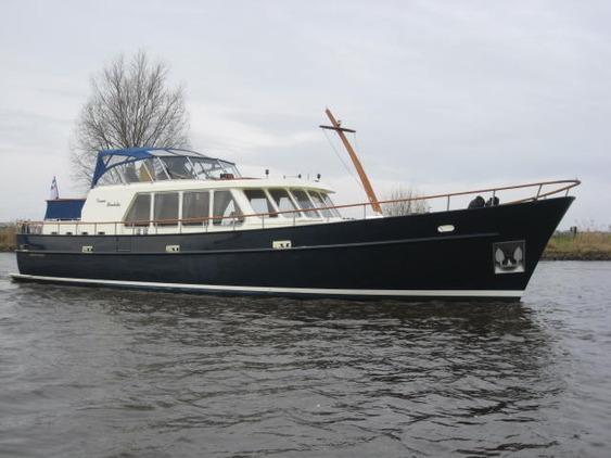 VISSCHER - Trawler 1800