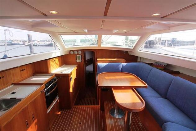 Wauquiez - 40 Pilot Saloon