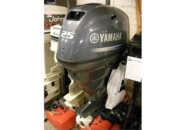 Yamaha F25 DMHS