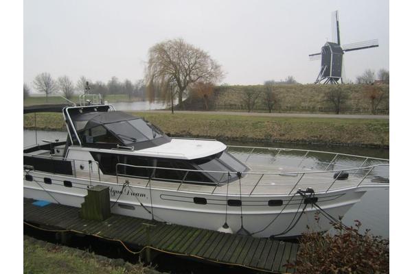 Altena - Look 1450 Motoryacht