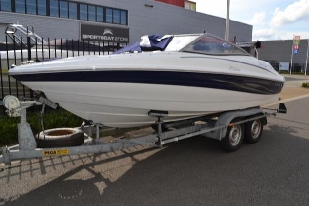 Azure - Elite 188 bowrider