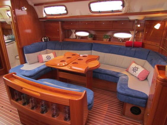 Bavaria - 50 Custom Line