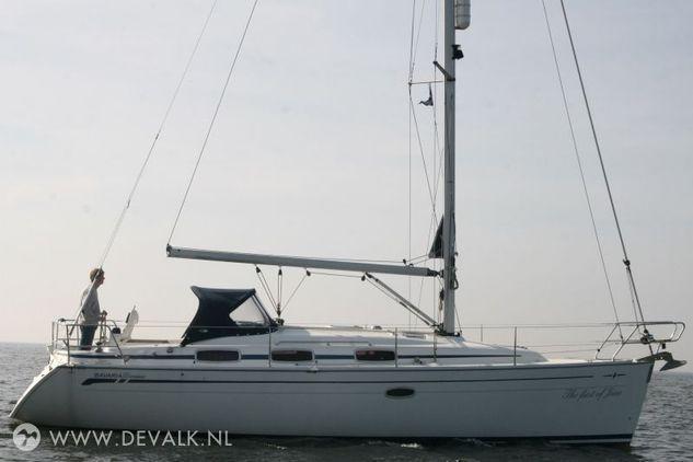 Bavaria Yachtbau GmbH - BAVARIA 33 CRUISER