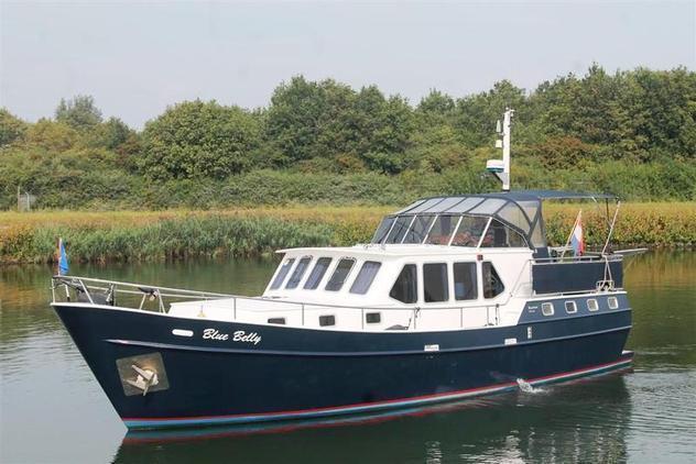 Blauwe Hand Trawler - 13.50 Royal Class