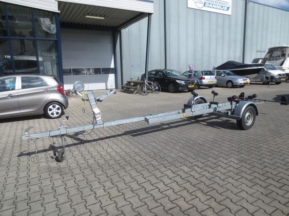 Boottrailer - 1350kg as ongeremd