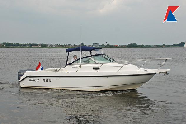 Boston Whaler - 275 Conquest