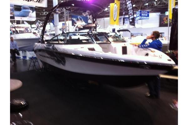 Correct Craft - Super Air Nautique 230