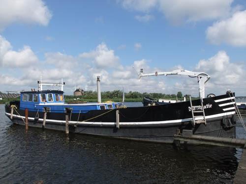 Dutch Barge - Living ship, houseboat