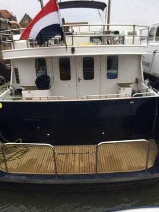 North Sea - Trawler 57 met hydraulische stabilisatoren