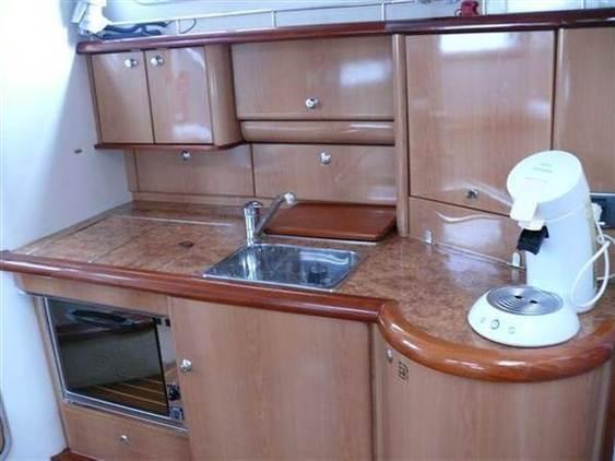 Sealine S37